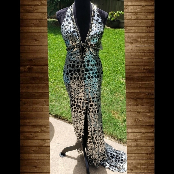 Karishma Sequin Gown - Picture 7 of 7